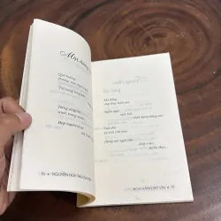 II Thơ: Hoa Nắng Bờ Vai - Nguyễn Hữu Thu Giang - 2000 1001908