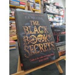 THE BLACK BOOK OF SECRETS - F.E. Higgins 139178