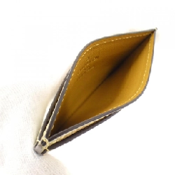 Ví da Louis Vuitton da kỳ lạ 624030