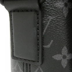 Túi đeo chéo Louis Vuitton Monogram Eclipse Scape Messenger M46794 610227