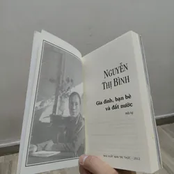 Gia Đình, Bạn Bè và Đất Nước - Nguyễn Thị Bình - Bản thị trường 595722