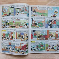 Combo 4 Quyển - Truyện Tranh (2) - Vịt Donald - Xì Trum - Sách Tô Màu 560289