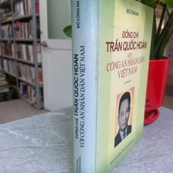 Đồng chí Trần Quốc Hoàn với công an nhân dân Việt Nam 300134