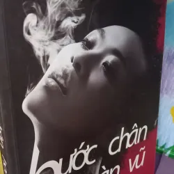 bước chân hoàn vũ 1013512