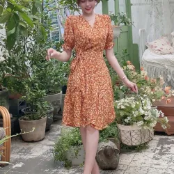 Trang phục công sở vest nữ tay dài màu xám kẻ sọc nhạt 715976