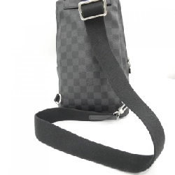 Túi đeo chéo Louis Vuitton Damier Graphite Avenue N41719 612094