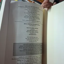 Đen trắng và ánh sáng tiểu thuyết 995097