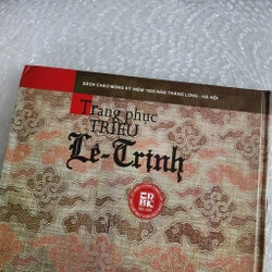 Trnag phục triều Lê Trịnh, bìa cứng, in màu 411740