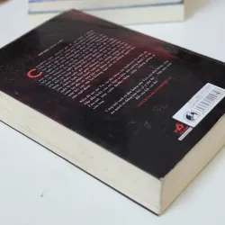 "Con lắc của Foucault"
- Tác giả: Umberto Eco (643 trang - size 16x24cm) 705336