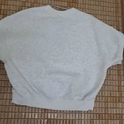 Áo ngắn tay mùa hè nữ form boxy, của brand xu min min, size l, còn mới 1010345