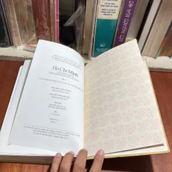 II Hồ Chí Minh Với Văn Nghệ Sĩ (Tập 4) - 2012 1009174