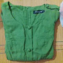 Váy màu xanh lá cây 