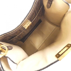 Túi Fendi Peekaboo Xlight Regular 8BN310 A5E9 617570