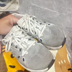 Giầy on running 973202