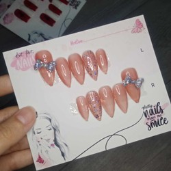 Bộ nail giả màu hồng sữa đính nơ