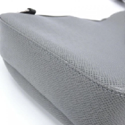 Túi đeo chéo Louis Vuitton Taiga Avenue M30801 - Hàng hiệu chính hãng 766045