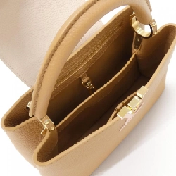 Túi Louis Vuitton Capucines MM M22206 619237