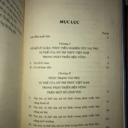 Vai trò và vị thế của nữ trí thức Việt Nam trong phát triển bền vững  721064