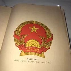 Việt Nam đất nước Anh Hùng  738096