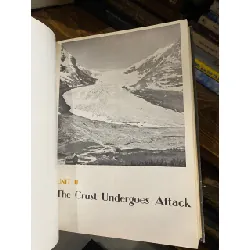 Earth Science: The world we live in 706817