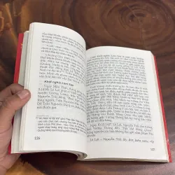 II Sách Lịch Sử: Tóm Tắt Niên Biểu Lịch Sử Việt Nam - Hà Văn Thư, Trần Hồng Đức - 2009 1022417