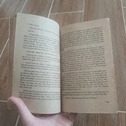 Tiểu thuyết lịch sử Ngôi Vua và Những Chuyện Tình - Ngô Văn Phú 👣 688246