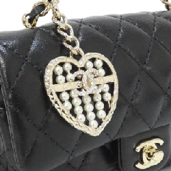 Túi charm AP4760 của Chanel 623178