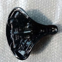 Yên xe đạp Nhật bãi JAPAN bền bỉ theo thời gian  358704