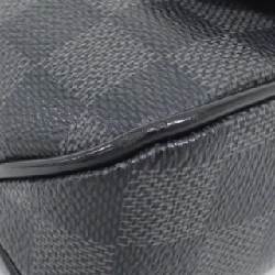 Túi đeo vai Louis Vuitton Damier Graphite District PM N41260 611893