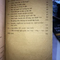 Võ thuật tinh hoa: Quyền anh - Trần Đình Tùng & Nguyễn Trung 1019401