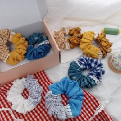 Scrunchies 2 màu phối ren 2026