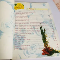 NGHỆ THUẬT CẮM HOA THỰC DỤNG ( SƠ CẤP) 591890