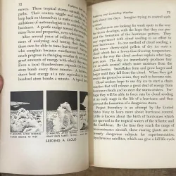 Exploring Earth and Space - Margaret O. Hyde 729019