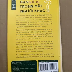 Bạn Là Ai Trong Mắt Người Khách 999188