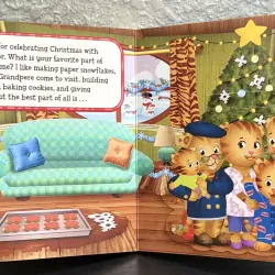 Board book Lật mở Merry Christmas, Daniel Tiger! – Giáng Sinh ấm áp cùng Daniel Tiger  927811
