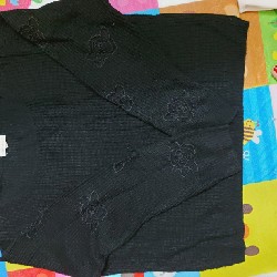 Áo len cách điệu crop top thêu hoa hồng trên ống tay 21420