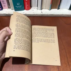 II Sách Xưa: Chính Sách Đối Với Công Thương Nghiệp Tư Bản Tư Doanh Ở Miền Nam - 1978 750587