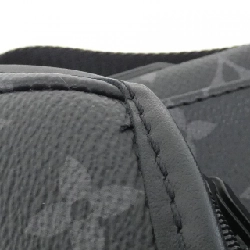 Túi đeo chéo Louis Vuitton Monogram Eclipse Voyage PM M12517 610226