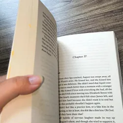 The Wedding Pact - the hilarious fake-dating summer romance by Isla Gordon (UK edition,  728908