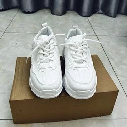 Giày sneaker nữ thời trang màu trắng mới  536801
