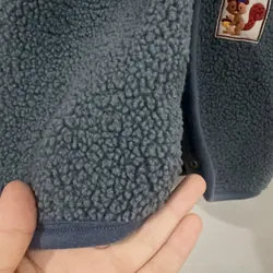 Áo gile lông cừu thêu sóc cho bé 733644