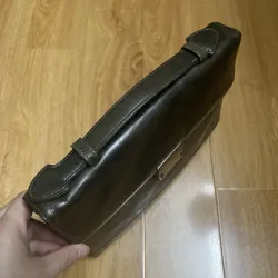 Clutch nam 25x18x3 da thật 2hand 1013061