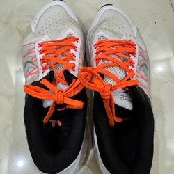 Giày thể thao nam hiệu Nike