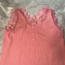 Áo thun mỏng xách nát phối ren  457783