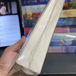 (Ngôn tình) - Cá voi và hồ nước - Thái Trí Hằng 975606