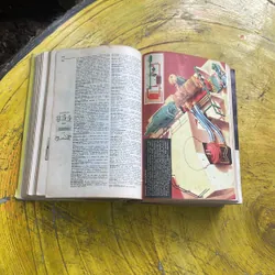 PETIT LAROUSSE- bìa cứng xuất bản năm 1961 596097