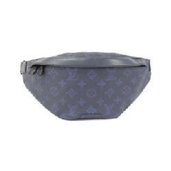 Túi đeo chéo Louis Vuitton Monogram Shadow Discovery Bum Bag PM M45729