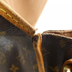 Túi đeo chéo Monogram PM M40106 của Louis Vuitton 613637