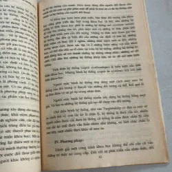 Năm bài giảng về phương pháp luận nghiên cứu văn học - 1996s 801065