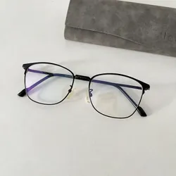 Kính mắt màu đen, chữ nhật, mới, kính cận 559831